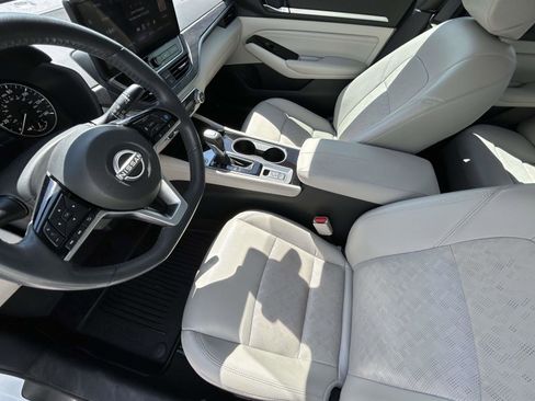 Used 2023 Nissan Altima 2.5 SL AWD/4WD image 10