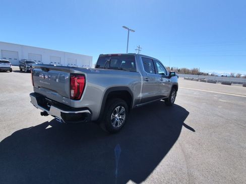New 2026 GMC Sierra 1500 SLE w/ X31 Off-Road Package image 3