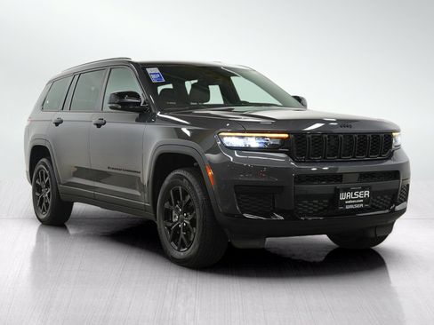 Used 2025 Jeep Grand Cherokee L Laredo AWD/4WD image 8