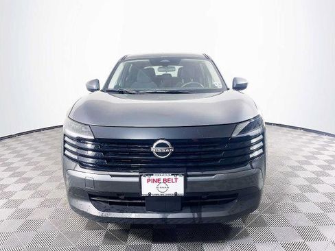 Certified 2025 Nissan Kicks SV image 2