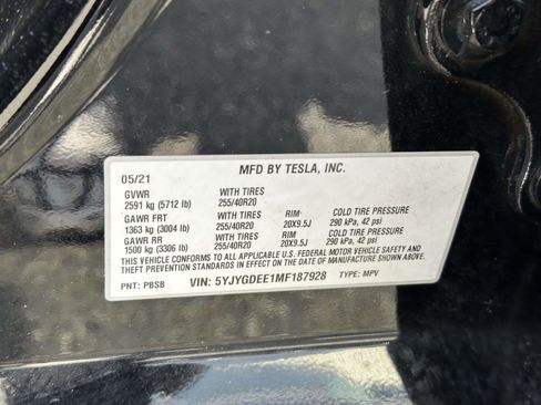 Used 2021 Tesla Model Y Long Range image 16