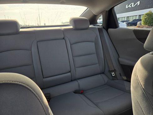 Used 2022 Chevrolet Malibu LT image 14