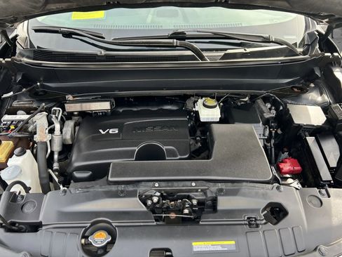 Used 2020 Nissan Pathfinder S image 25