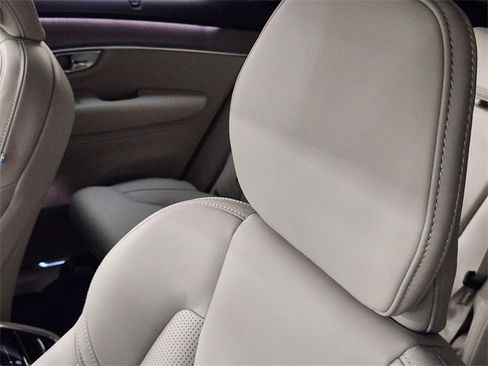 New 2026 Volvo XC90 B6 Ultra image 15