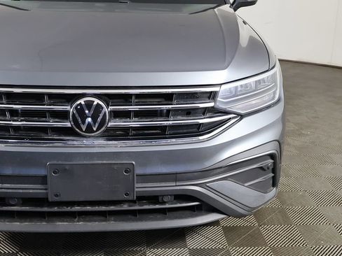 Used 2023 Volkswagen Tiguan SE w/ Panoramic Sunroof Package FWD image 15