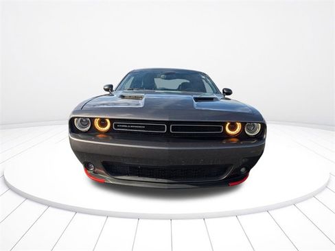 Used 2016 Dodge Challenger SXT Plus image 19
