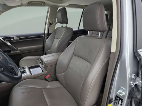 Used 2018 Lexus GX 460 image 13