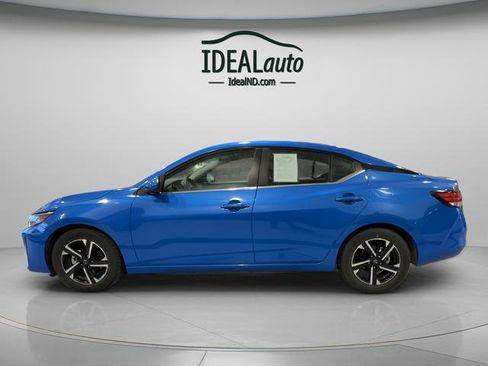 Used 2024 Nissan Sentra SV image 2