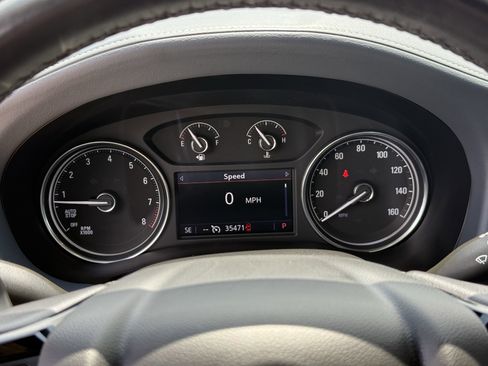 Used 2023 Buick Enclave Essence w/ Sport Touring Edition FWD image 18