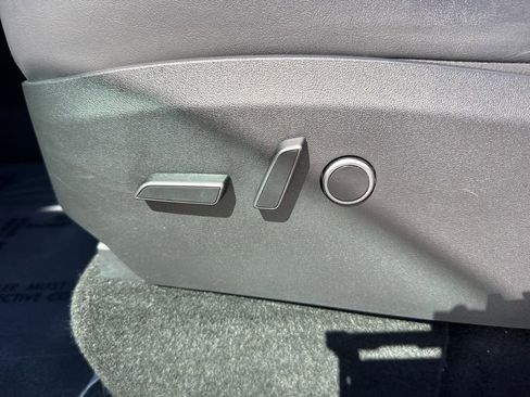 Used 2023 Tesla Model Y Long Range image 10