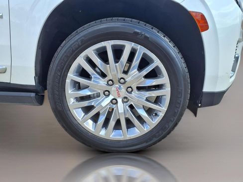 Used 2023 GMC Yukon Denali RWD image 10