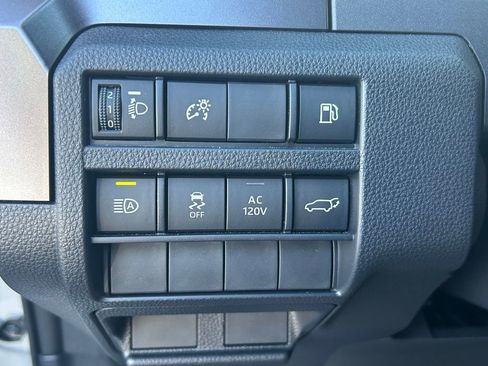 Used 2025 Toyota 4Runner TRD Off-Road Premium image 31