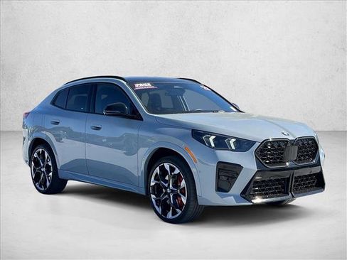 Used 2025 BMW X2 xDrive28i w/ Technology Package image 3