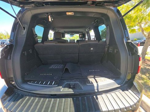Used 2022 Nissan Armada Platinum w/ Captain's Chairs Package RWD image 9