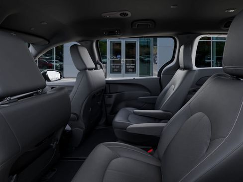 New 2026 Chrysler Pacifica Select w/ S Appearance Package FWD image 23