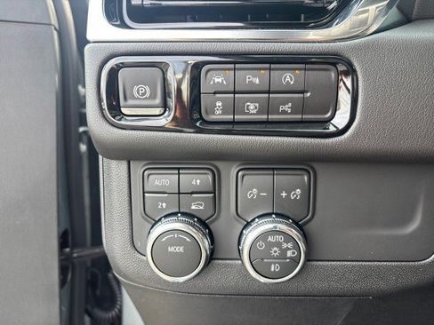 New 2026 GMC Yukon XL Denali image 16