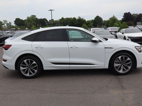 Used 2021 Audi e-tron Premium Plus w/ Premium Plus Package AWD/4WD image 4