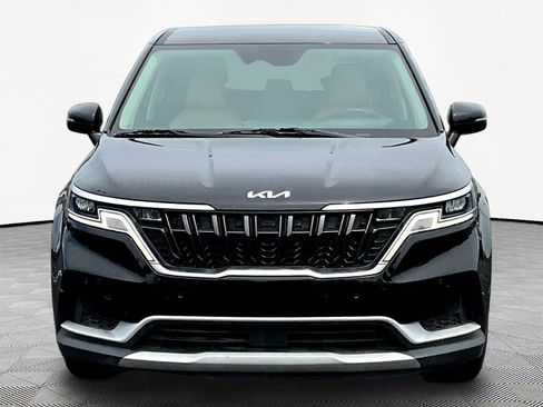 Used 2023 Kia Carnival EX FWD image 2
