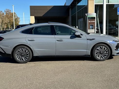 New 2026 Hyundai Sonata SEL image 3