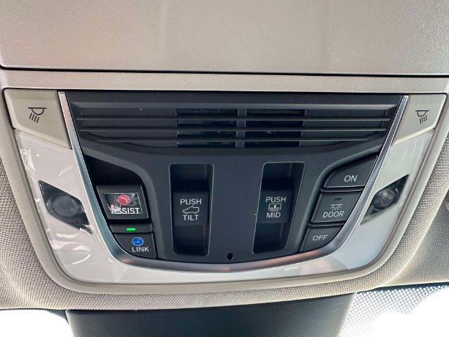Used 2023 Acura MDX SH-AWD image 39