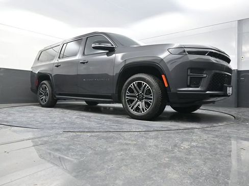 New 2026 Jeep Grand Wagoneer L image 19