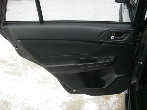 Used 2014 Subaru Crosstrek 2.0i Premium image 25