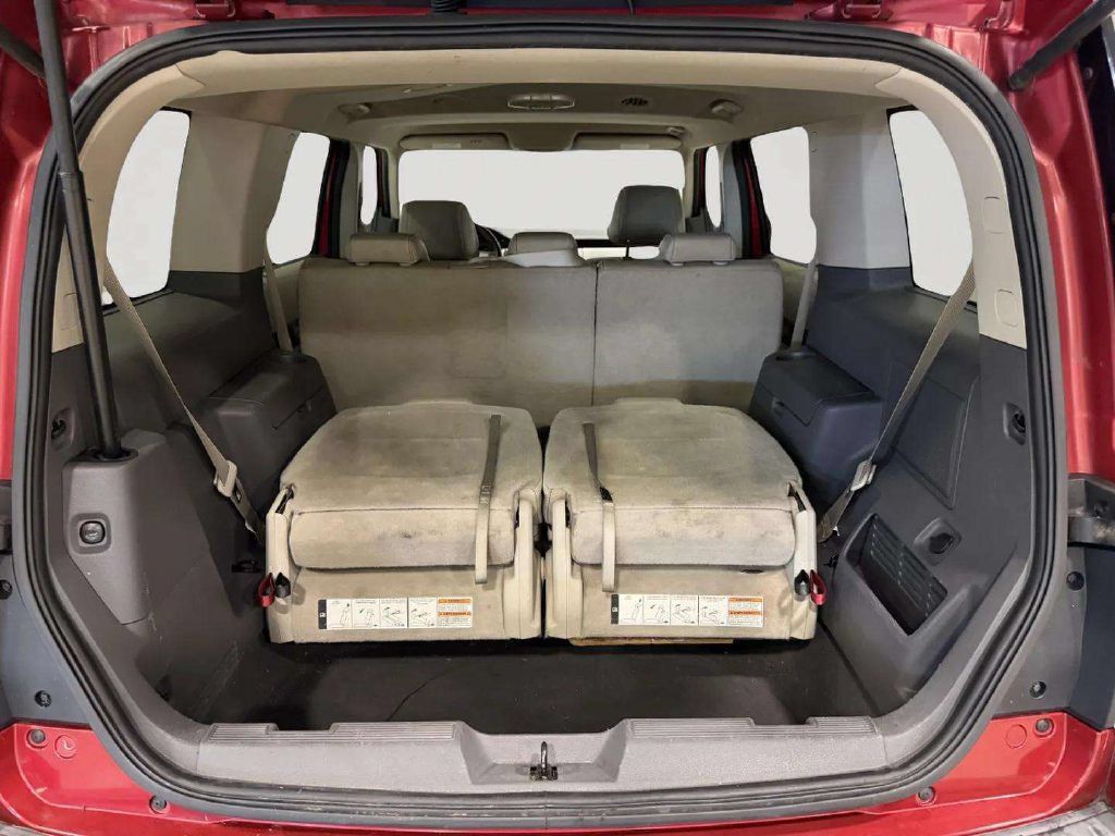 Used 2011 Ford Flex Limited FWD image 22