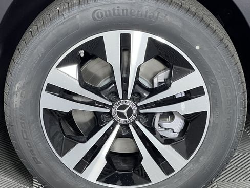 New 2026 Mercedes-Benz GLB 250 4MATIC image 15
