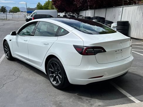 Used 2018 Tesla Model 3 Mid Range RWD image 5