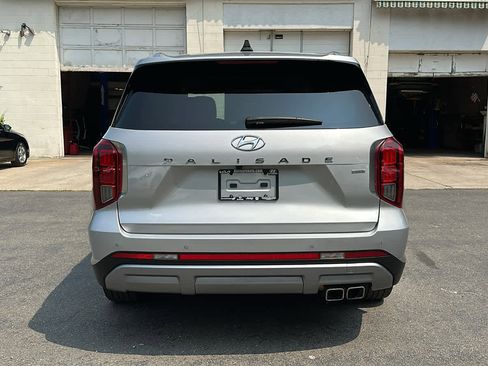 Used 2023 Hyundai Palisade Limited image 4