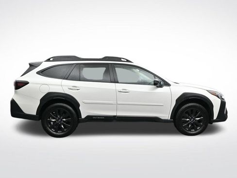 Used 2025 Subaru Outback Onyx Edition XT AWD/4WD image 9