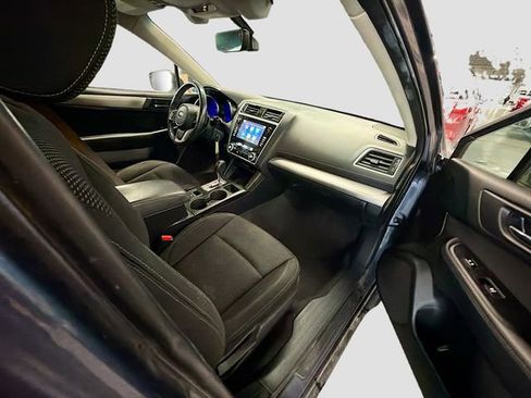 Used 2018 Subaru Outback 2.5i Premium image 25