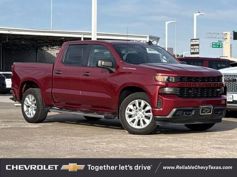 Used 2020 Chevrolet Silverado 1500 Custom w/ Infotainment Package RWD image 2