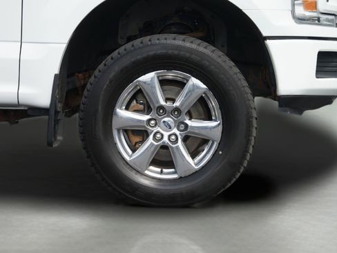 Used 2018 Ford F150 XLT w/ Equipment Group 302A Luxury AWD/4WD image 4