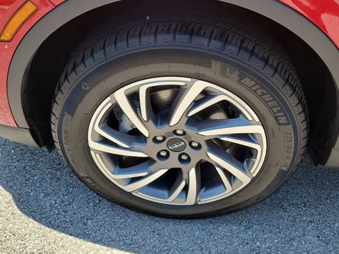 Certified 2025 Lincoln Corsair FWD image 8