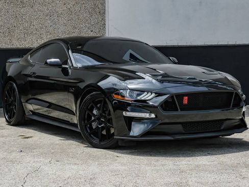 Used 2018 Ford Mustang GT RWD image 7