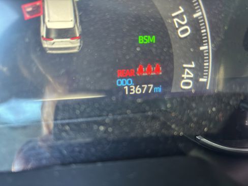 Used 2024 Toyota RAV4 XLE image 12