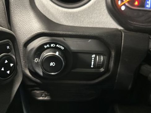 Used 2024 Jeep Wrangler Unlimited Sport AWD/4WD image 14