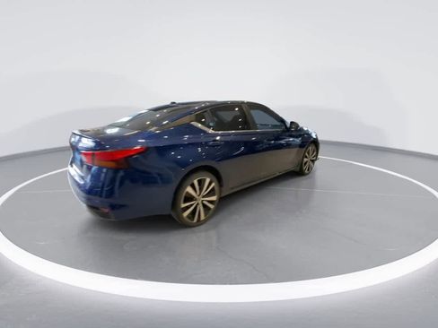 Used 2019 Nissan Altima 2.5 SR w/ SR Premium Package AWD/4WD image 8