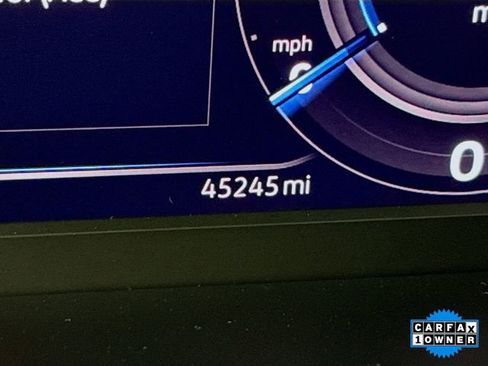 Used 2021 Volkswagen Tiguan SEL image 12