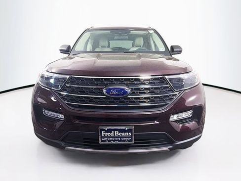 Used 2022 Ford Explorer XLT w/ Equipment Group 202A AWD/4WD image 2