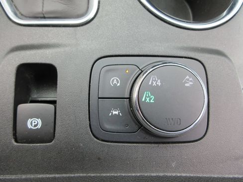 Certified 2023 Chevrolet Traverse LT AWD/4WD image 29