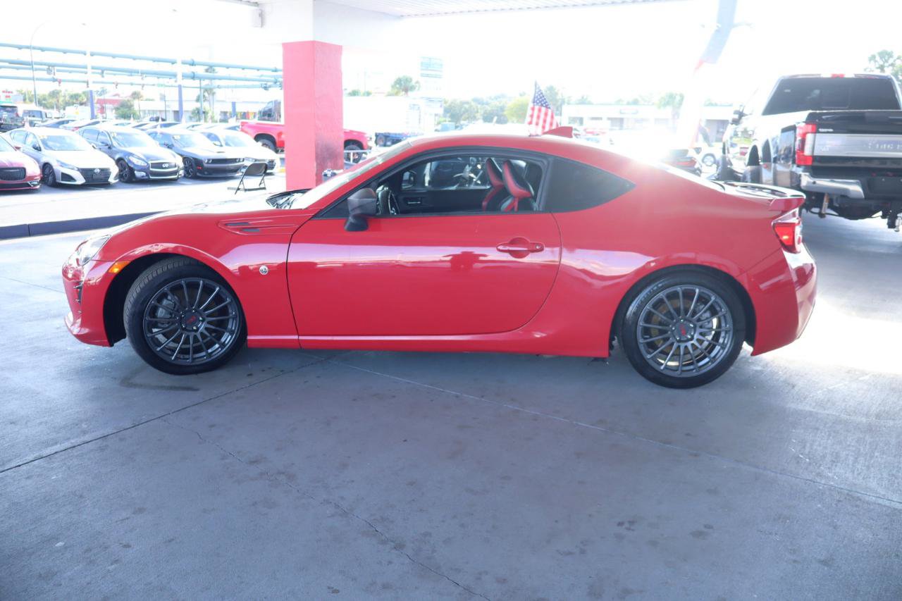 Used 2020 Toyota 86 RWD image 10