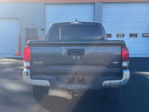 Used 2022 Toyota Tacoma SR5 image 4