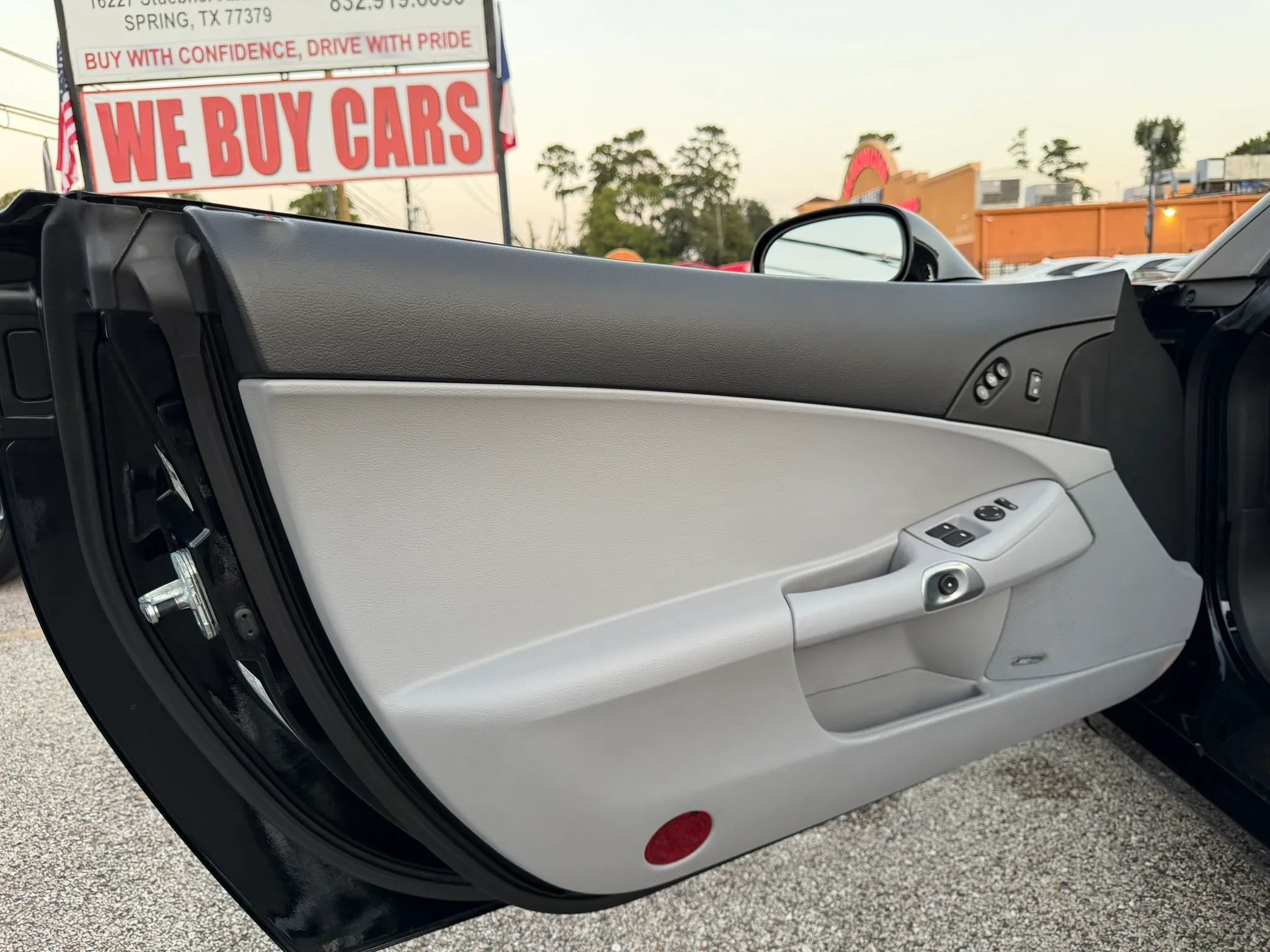 Used 2005 Chevrolet Corvette Convertible w/ Preferred Equipment Group RWD image 17