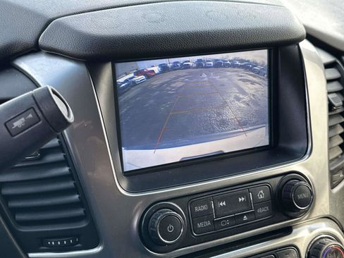 Used 2018 Chevrolet Suburban LS w/ Max Trailering Package image 28