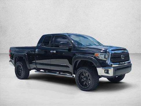 Used 2018 Toyota Tundra SR5 w/ SR5 Upgrade Package RWD image 3