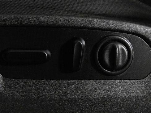 Used 2021 Chevrolet Silverado 1500 RST image 17