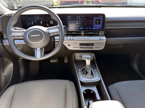 Used 2024 Hyundai Kona SEL AWD/4WD image 15