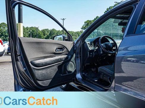 Used 2019 Honda HR-V Sport image 18